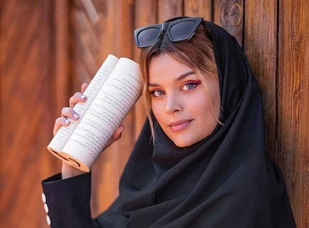 مبینا نادری